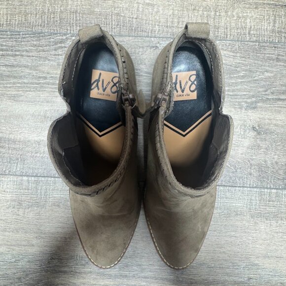 Dolce Vita DV8 Shaie Beige Faux Suede Heeled Ankle Boot Women's Size 8 - Picture 2 of 6